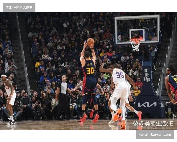 太阳客场逆转爵士 布克杜兰特末节联手收割比赛